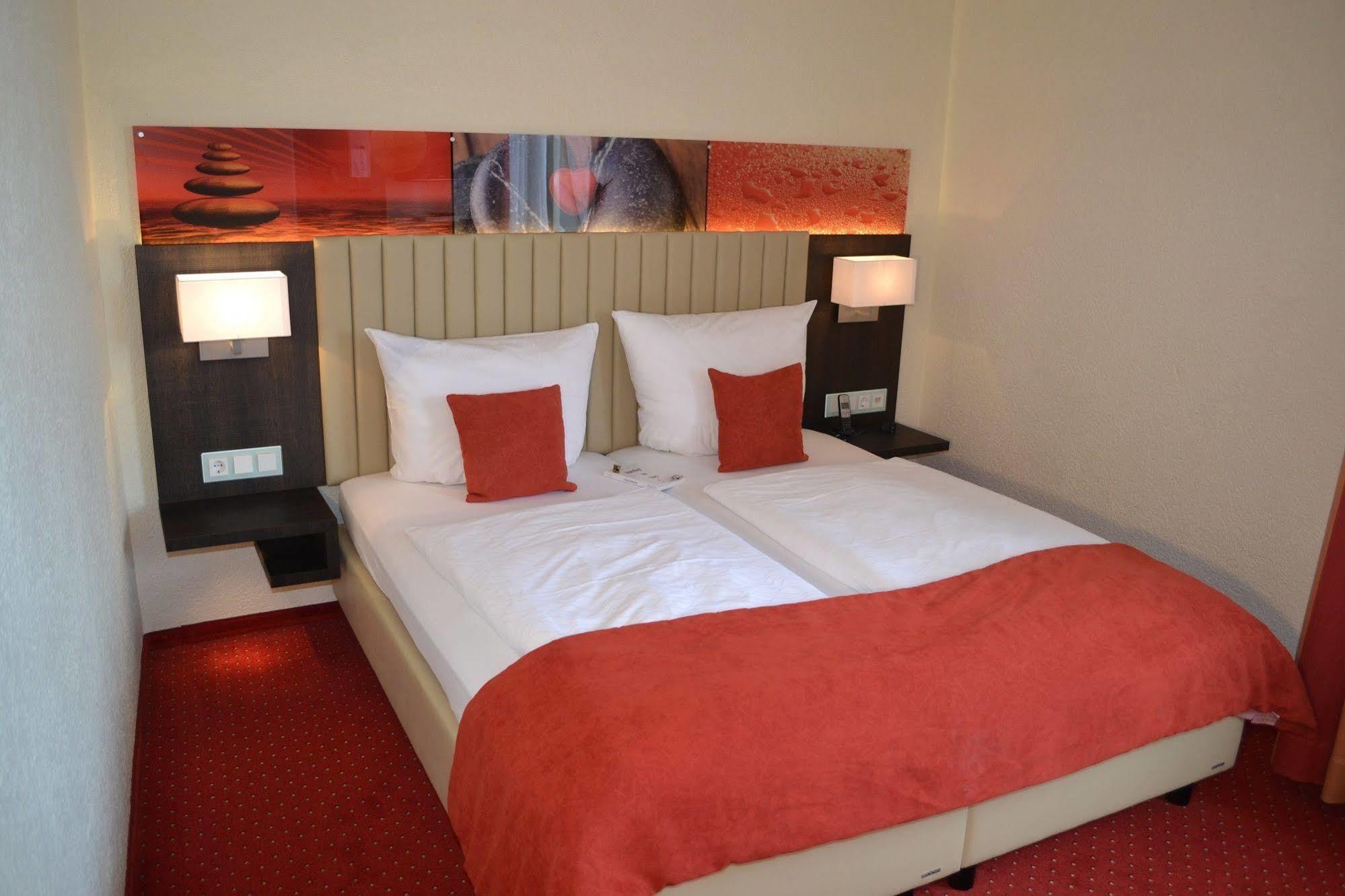 Hotel Stadt Heidelberg دارمشتاد المظهر الخارجي الصورة
